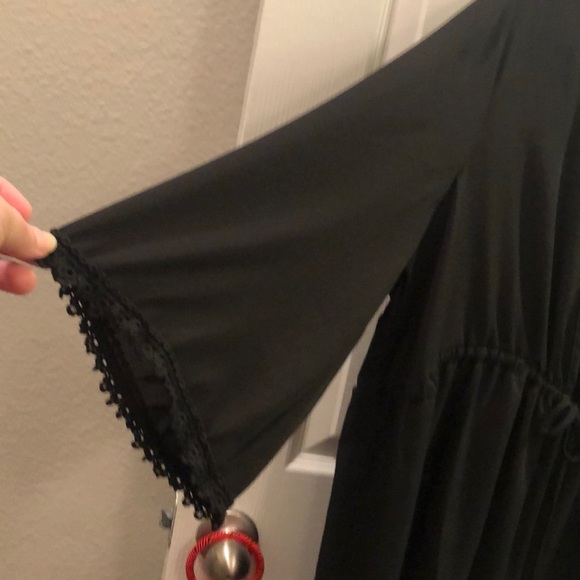 NWT. Torrid black top. - Picture 5 of 8